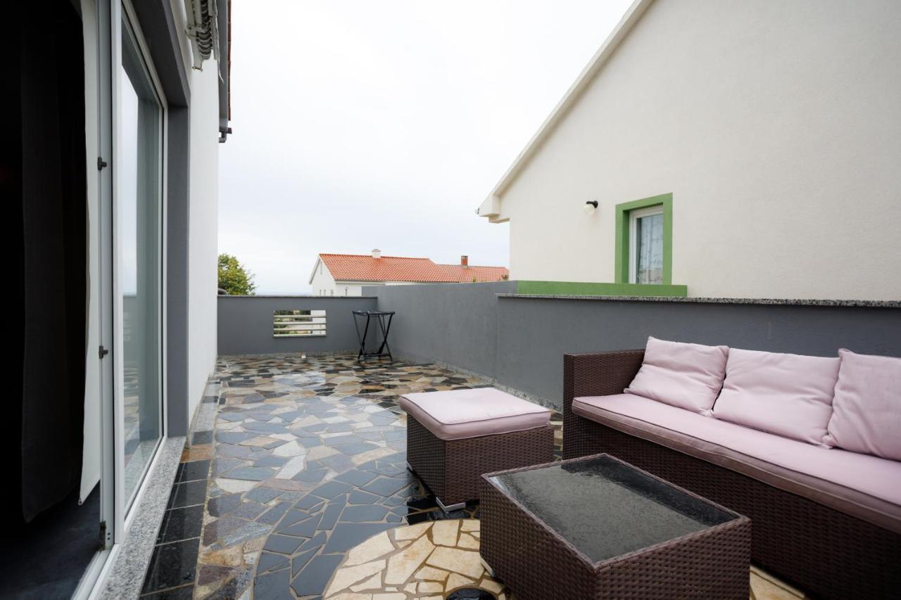 Apartments Lacic Krk Town Bagian luar foto