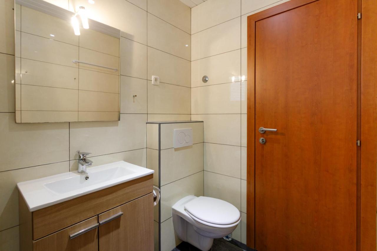 Apartments Lacic Krk Town Bagian luar foto